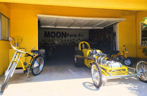 Mooneyes_garage